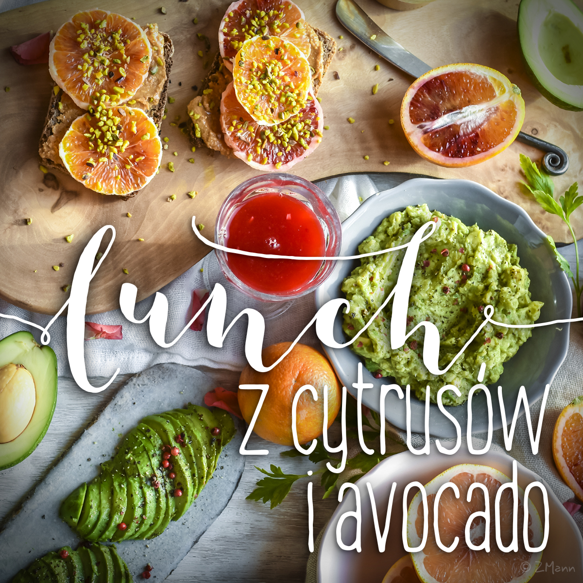 lunch z cytrusów i avocado